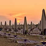 Cozy Seaside Flat In The Centre - Beahost Apartment Bibione