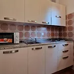 Apartment Cozy Seaside Flat In The Centre - Beahost
